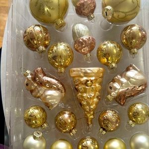 Pottery barn new ornaments, set of 20, gentle Gold, rose copper gold, -